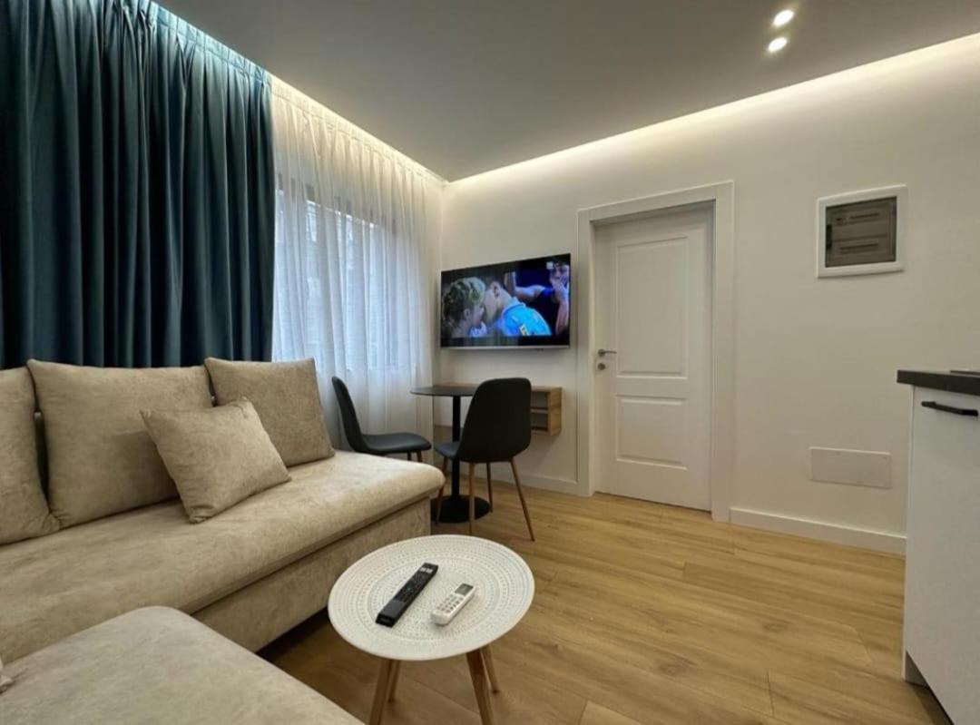 Come&Recome Tirana Apartments Exterior photo